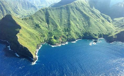 Molokai Hawaii A Day Trip To An Untouched Hawaiian