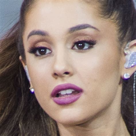 Ariana Grande Makeup Bronze Eyeshadow And Fuchsia Lipstick Steal Her Style