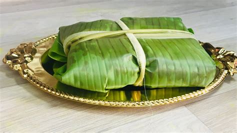 Veg Pothichoru Kerala Meals Wrapped In Banana Leaf Traditional Kerala