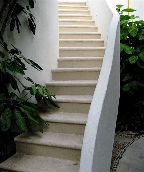 Living Rootless White Staircase