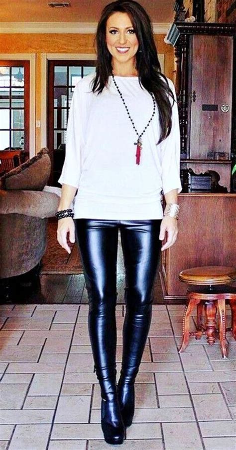 Casual Outfits With Faux Leather Leggings For Womens