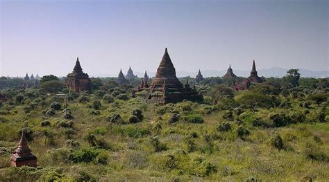 Temples In Bagan Burma Starting In About 1044 Bagans Wealthy
