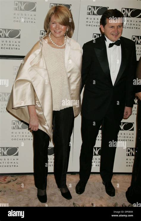 Mar 07 2006 New York Ny Usa Martha Stewart And Charles Simonyi At