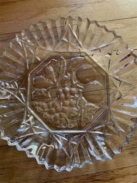VINTAGE FEDERAL GLASS Pioneer Fruit Ruffled Fluted Clear Sawtooth Edge