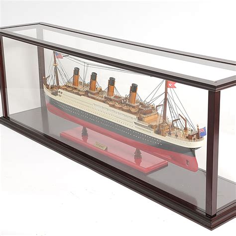 Titanic Ship Model In Display Case Nautical Accessories