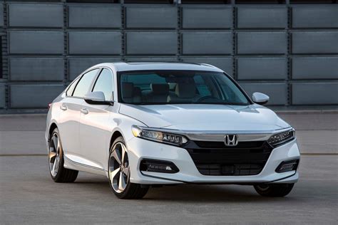 See complete 2018 honda accord price, invoice and msrp at iseecars.com. 2018 Honda Accord Reviews and Rating | Motor Trend