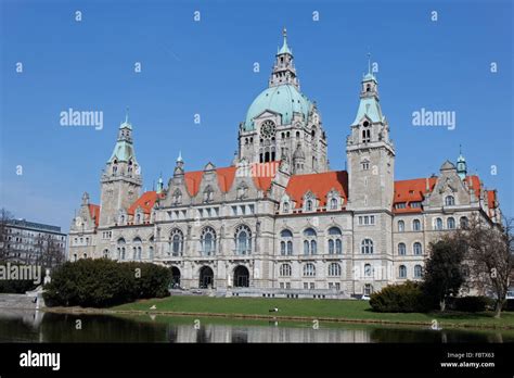 The New Town Hall Of Hannover Stock Photo Alamy