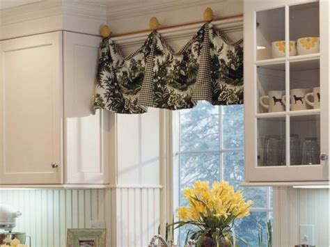Diy Kitchen Window Treatments Pictures And Ideas From Hgtv Hgtv