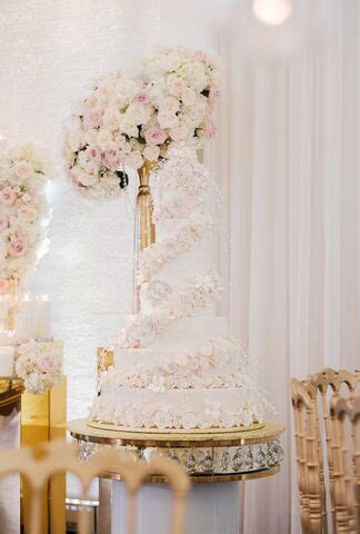 Montilio S Bakery Wedding Cakes The Knot