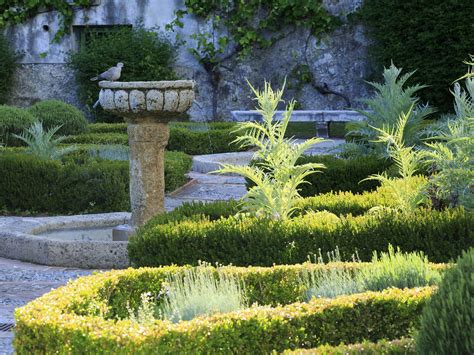 Le Jardin Du Monastère De Cimiez Beaux Jardins Et Potagers