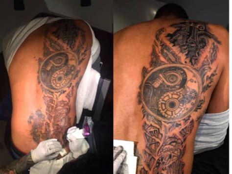 Tim Duncans Gigantic Robot Tattoo Is Perfectly Tim Duncan Barstool Sports
