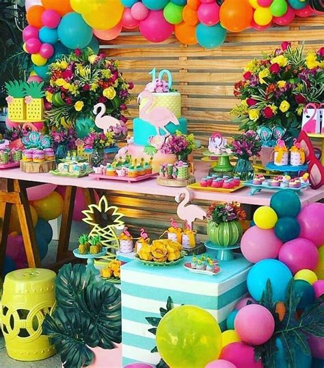 Ideas Para Decorar Una Fiesta En Verano Con Piñas Pool Birthday Party