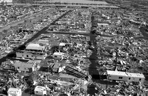 Hurricane Andrew How The Times Reported The Destruction Of 1992 The