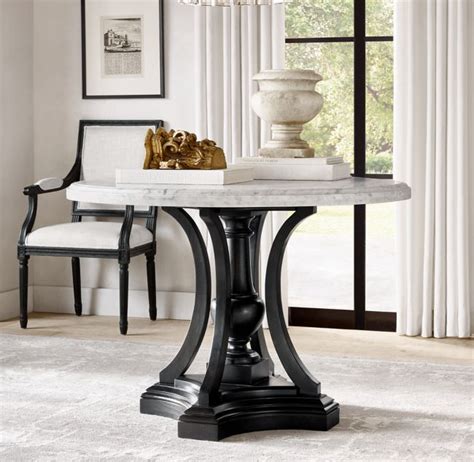 20 Round Pedestal Entry Table