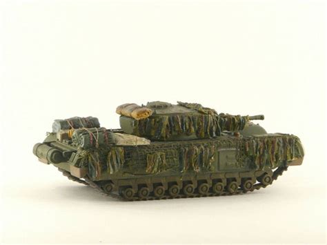 Redog 172 Churchill Tank Flexible Hessian Camouflage Scale Modelling