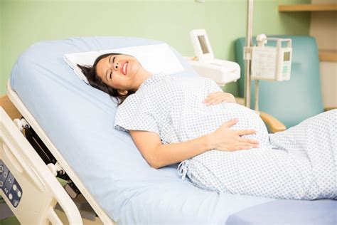 Best Ways To Manage Back Pain During Pregnancy Pregnancy Labour Pain