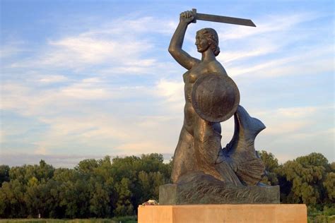 Pomnik Syrenki nad Wisłą opis cennik zwiedzanie info turystyczne Travelin