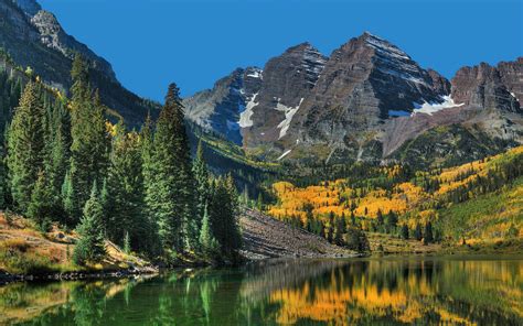 Download Mountain Valley Lake Pretty Scene Of Mountains Seen From In