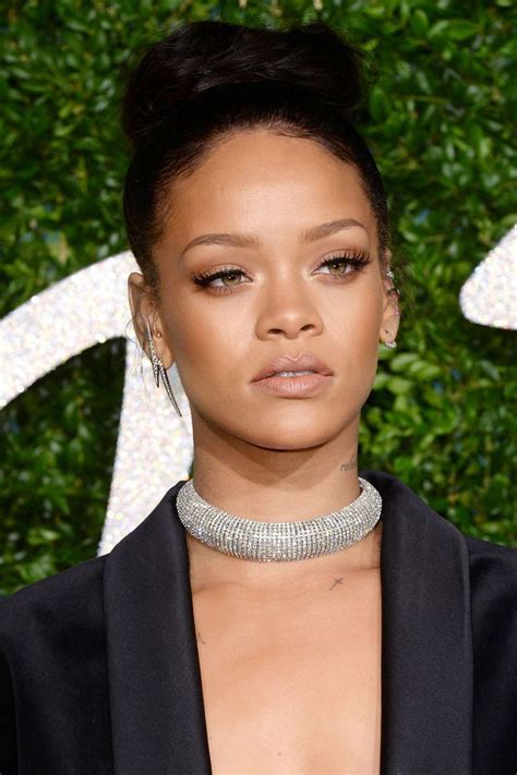 Rihanna Hair In A Bun Rihanna Makeup Looks Box Braids Met Gala