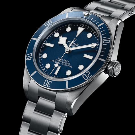 Black Bay 58 Navy Blue Revisits Tudors 1960s Era Military Dive Watches