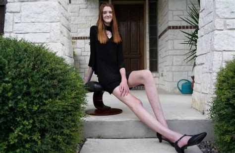 maci currin the 17 year old world record holder for the world s longest legs female r
