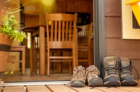 Five minutes from the entrance to west glacier, these cozy cabins with living rooms, barbecues, private decks, and fully equipped kitchens are ideal for families. West Glacier Village: Motel, Cabins, RV Park, Dining and ...