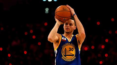 Watch Steph Curry Hit A Ridiculous Buzzer Beater Off A Full Court Pass Sporting News