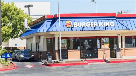 Footage Shows Brawl At Burger King Drive Thru Window Fox News