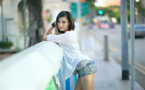 Women Asian Torn Jeans Jeans Shorts Wallpaper Coolwallpapersme