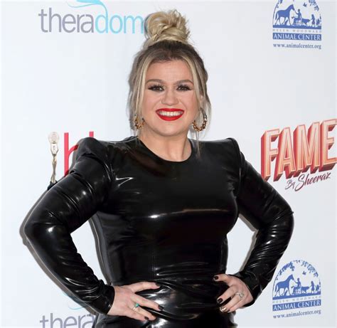Kelly Clarkson Sang I Will Always Love You Right After Finalizing Divorce