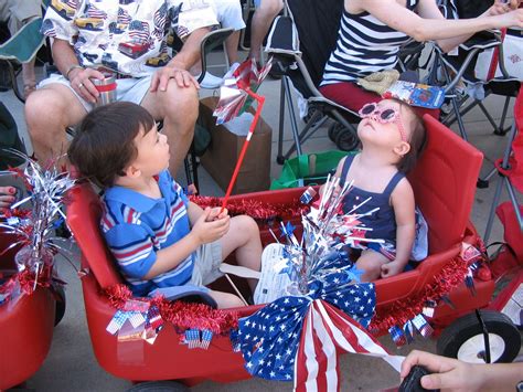 Decorating Wagons For Parade Fourth Of July July Crafts Patriotic