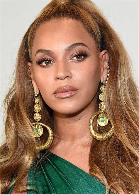 Beyoncé’s Makeup Artist Reveals His Top Foundation Tips Beauty Crew