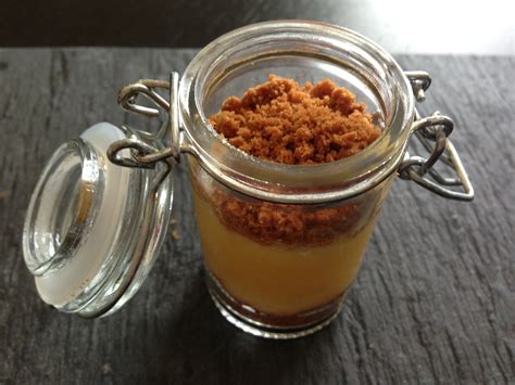 Verrines de creme orange aux spéculoos