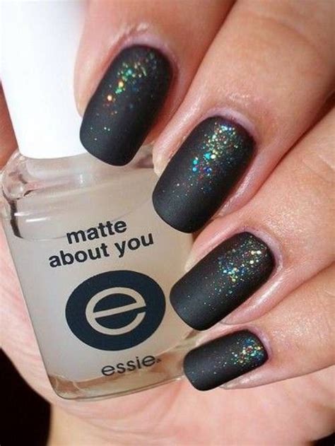 The nails with matte nail polish look pretty in the daytime of winter. Matte-Nail-Polish | Nails inspiration, Pretty nails, Cute ...