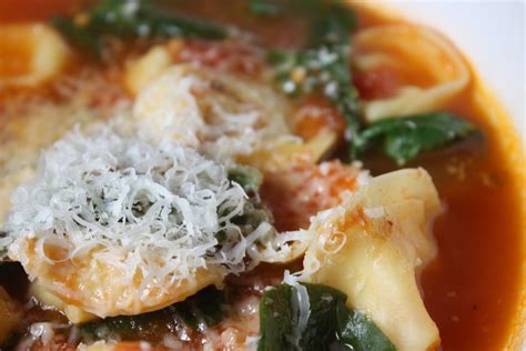 Red And Green Tortellini Soup