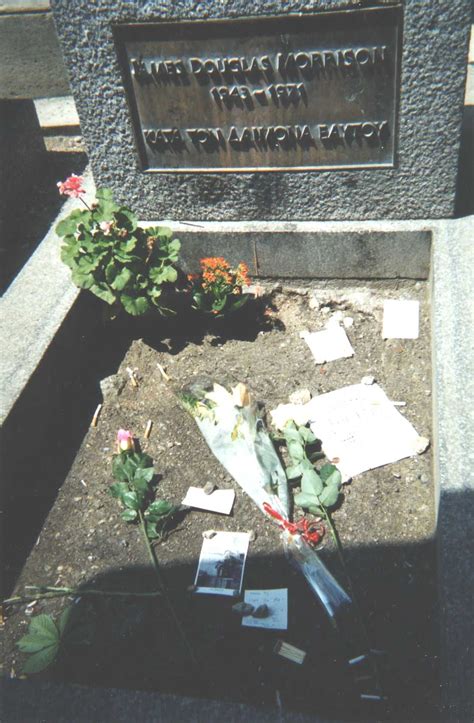 Jim Morrisons Grave Paris This Is Only A Monument Now