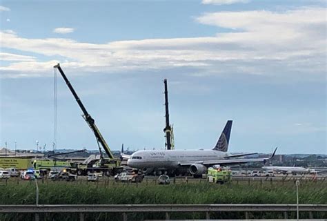 Tires Blow On United Jet During Newark Airport Landing No Injuries By