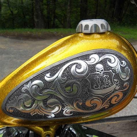 Engraved With Gold Flake Custom Motorcycle Paint Jobs Motorcycle