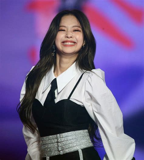 15 Photos Of Blackpink Jennies Gummy Smile To Make You Swoon Koreaboo