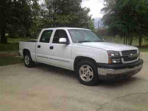 Find Used 2005 White Chevrolet Silverado 4 Door V8 In Mobile Alabama