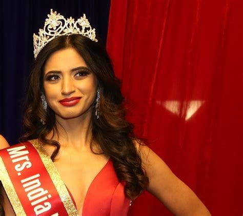 Rishika Pal Crowned Miss India New England And Meenakshi Dewan Bags Mrs India New England Title
