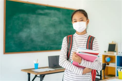 Bc Makes Masks Mandatory For Middle And High School Students