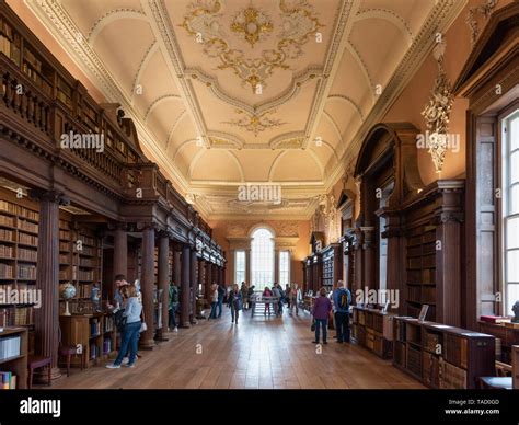 Oxford Library Books Hi Res Stock Photography And Images Alamy