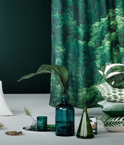 Palm trees and tropical décor go hand in hand so this one shouldn't be too much of a surprise. The Designer Look for Less: Trendy Decor on a Budget