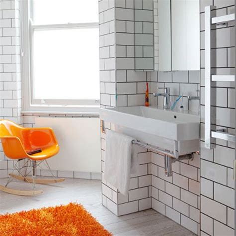 Choose a contrasting grout if you wish to emphasise the grout lines, this will highlight the shape, size and layout of the tiles. 26 white bathroom tile with grey grout ideas and pictures 2020