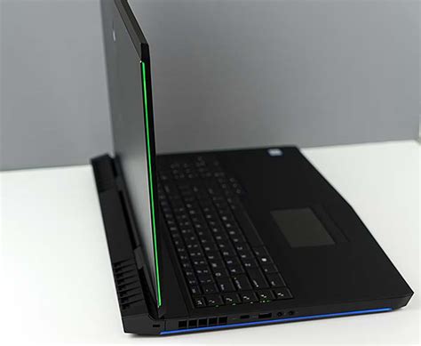 Alienware 17 R4 Review Gaming Laptop Reviews By Mobiletechreview