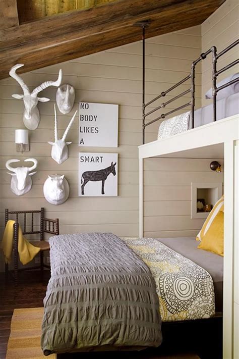 14 Easy Ways To Make Your Guest Bedroom Extra Cozy Decorating And