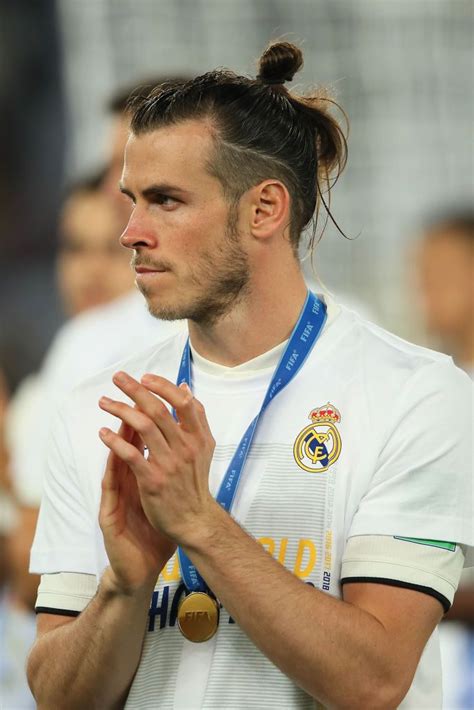 I repeat, gareth bale has lost his hair tie! Gareth Bale Long Hair - An Important Moment In Football History Gareth Bale Lets His Hair Down ...