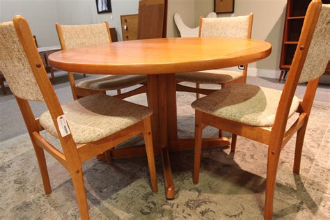 Round Teak Table With 2 Extensions 86 X 47 Or 47 Round Consign