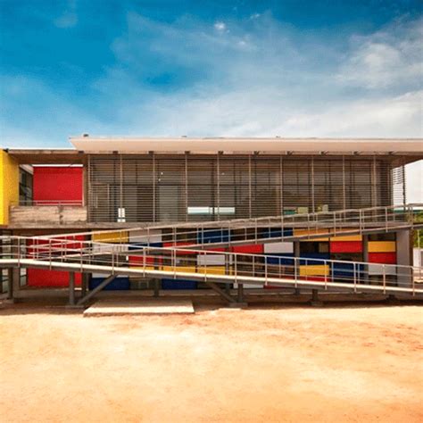 Su obra completa refleja en gran parte la ideología europea mientras desarrolla el potencial de este material que inscribe una nueva construcción en mampostería. Estas son las 20 obras que participarán por el Premio ...